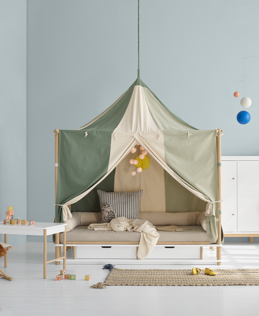 bed tent covers Oliver Furniture Camp Bed Canopy Circus Green/Undyed