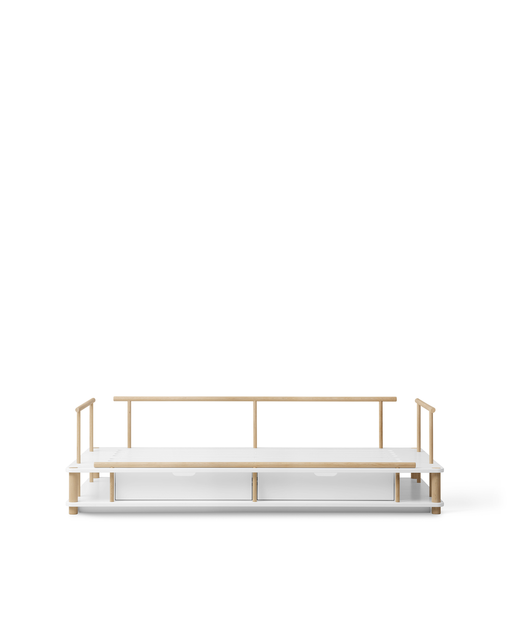 Oliver Furniture Camp Day Bed in White/Oak